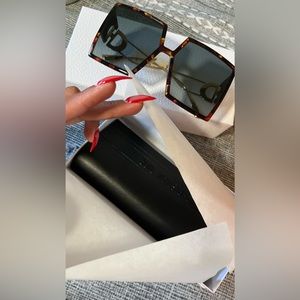 Brand new Dior 30Montaigne SU